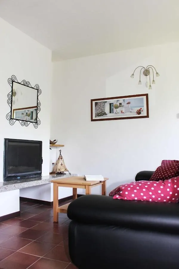 Holiday home Beezen Country House Villa Salo Italy