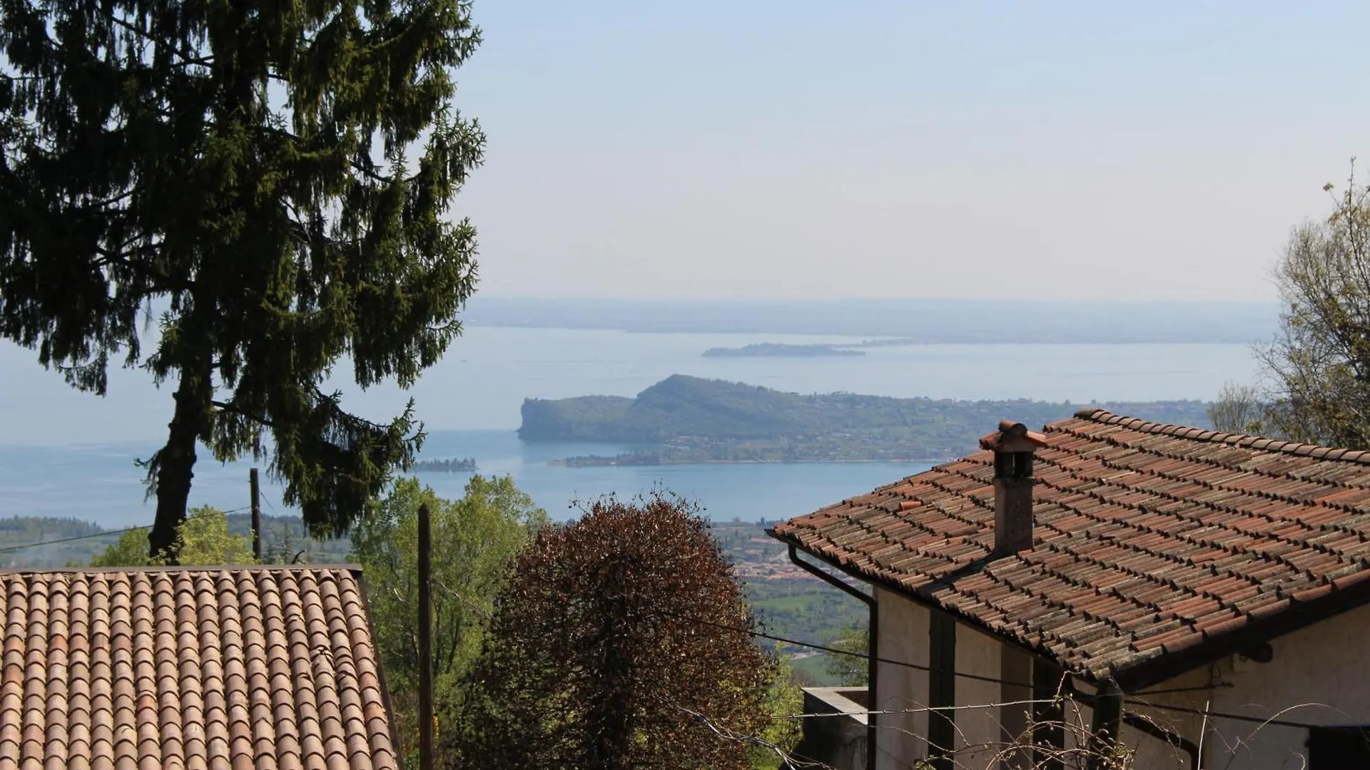 Beezen Country House Villa Salo 0*,  Italy